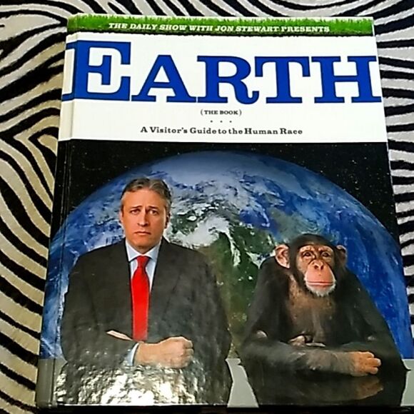 EARTH a visitor's guide to the human race hardcover coffeetable book - Picture 1 of 10